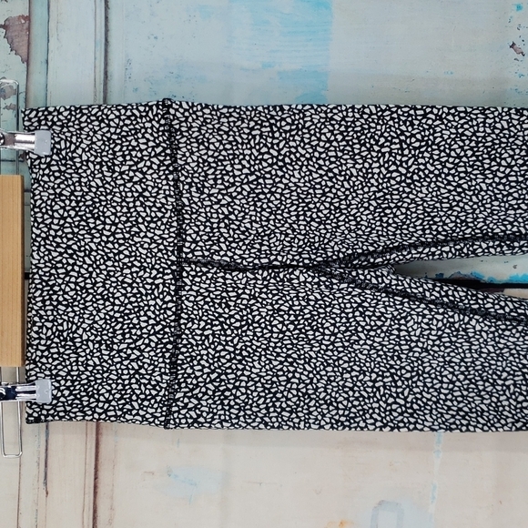 Lululemon Wunder Under Crop Hi Rise Mosaic Black - Picture 3 of 6